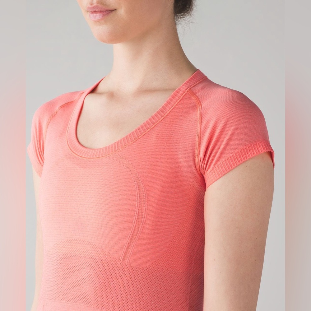Lululemon Swiftly Tech Short Sleeve Scoop - Picture 4 of 9
